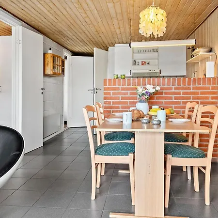 2 Bedroom Cozy In *