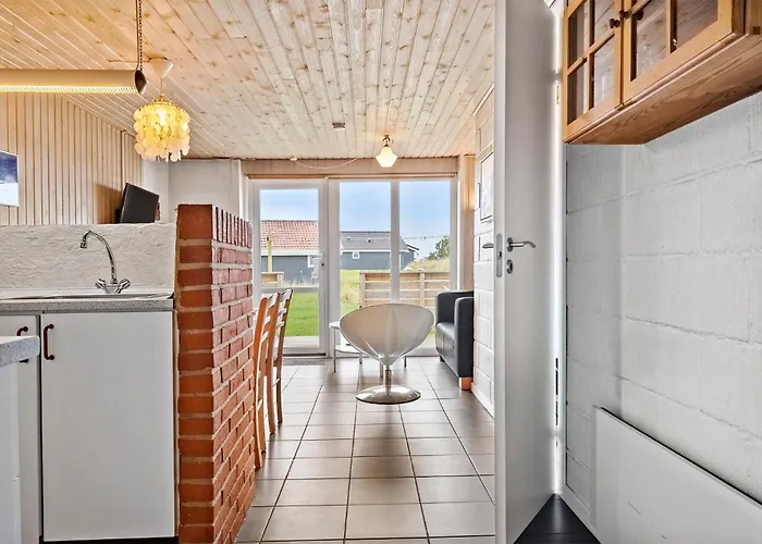 2 Bedroom Cozy In